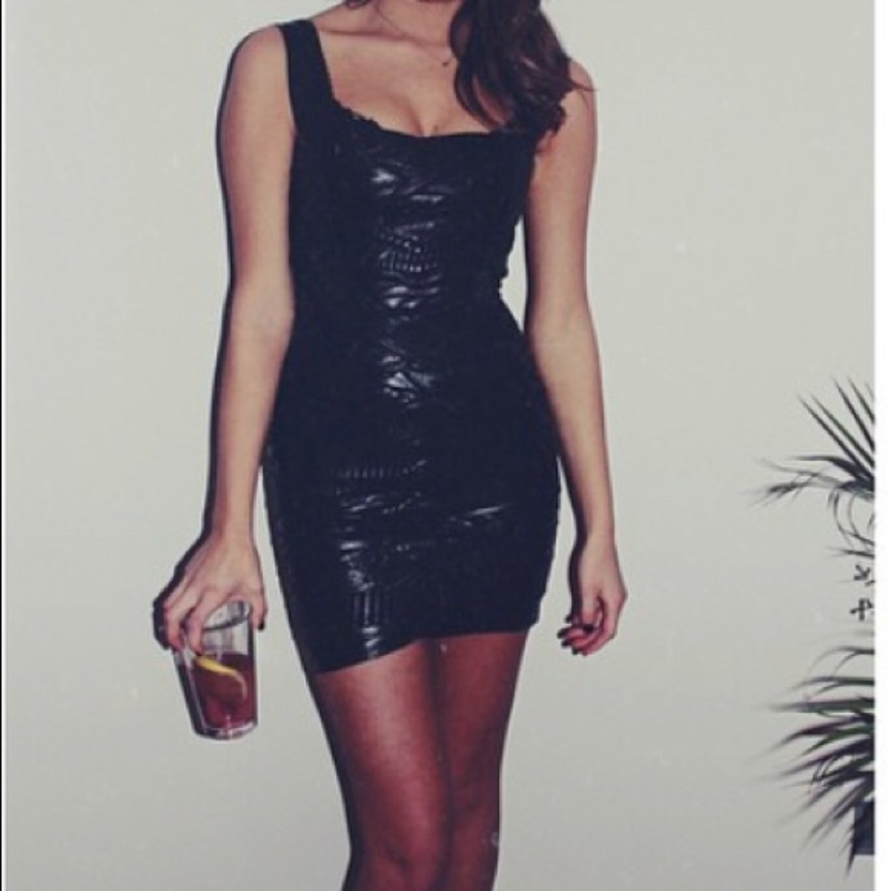 Straight Neckline Body-Con Mini Dress - Black